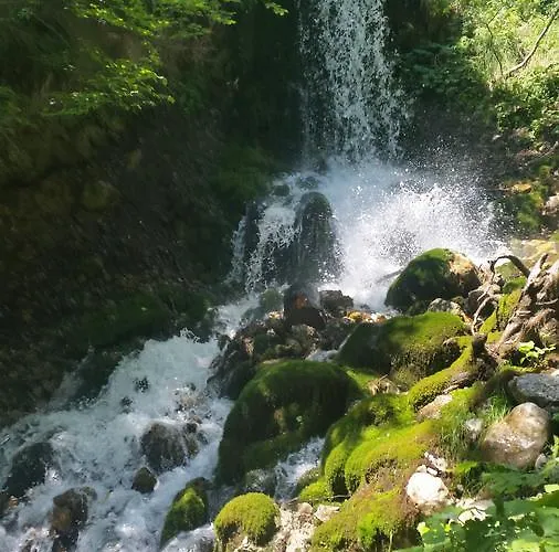 L'involt Mountain Деревянный коттедж