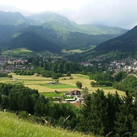 Gerendaház L'involt Mountain